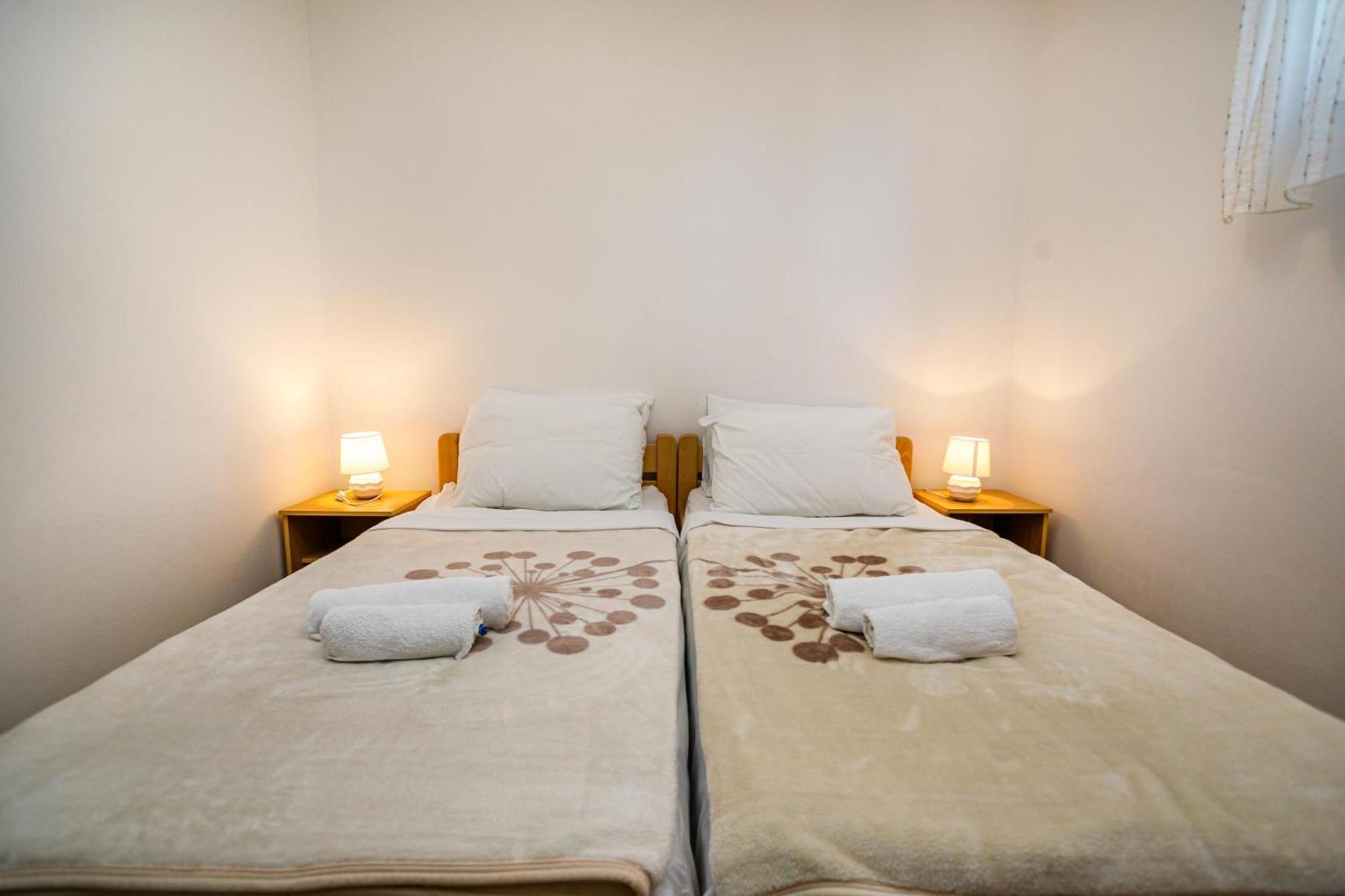Apartment Pirun バスカ エクステリア 写真