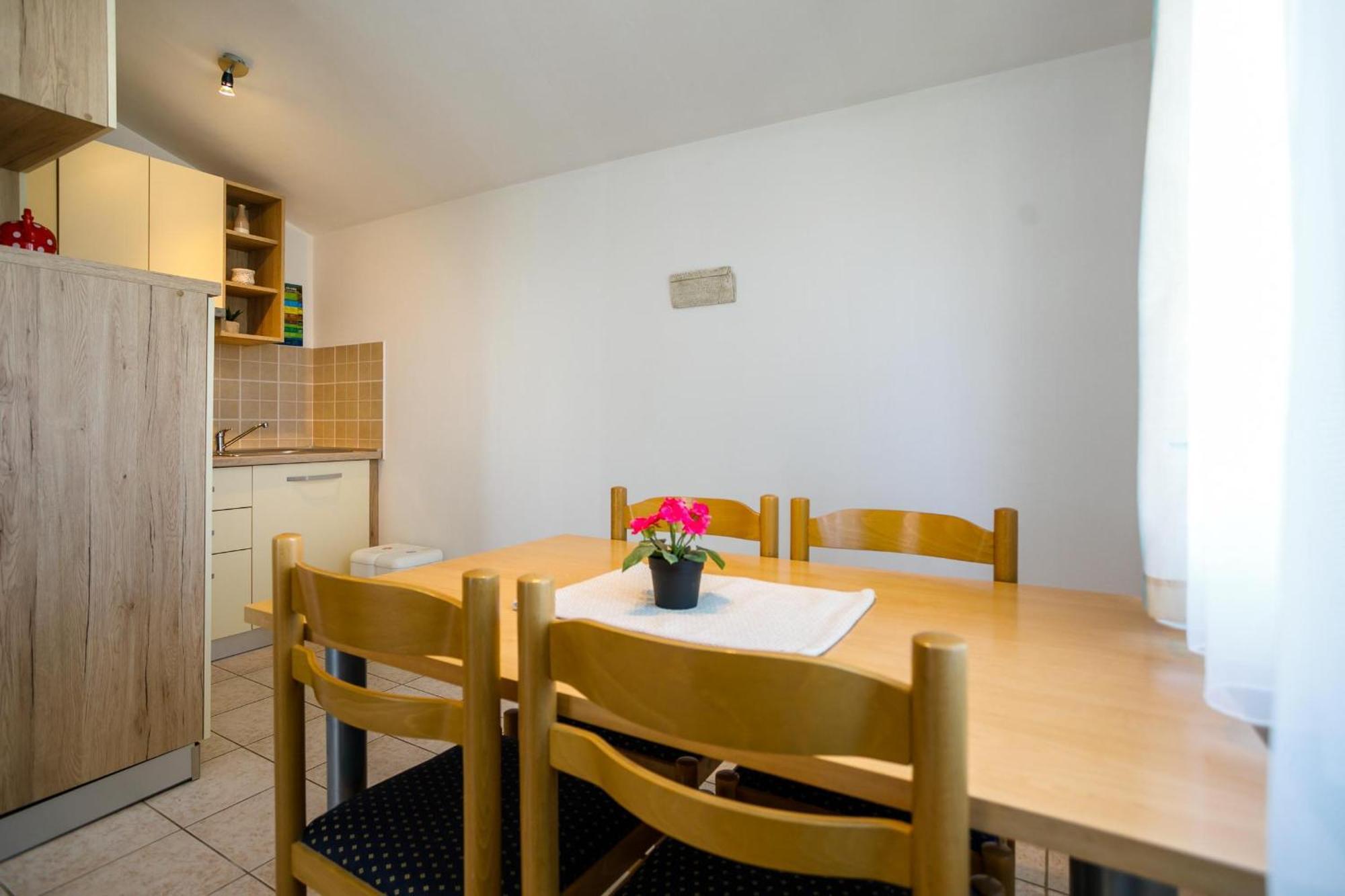Apartment Pirun バスカ エクステリア 写真