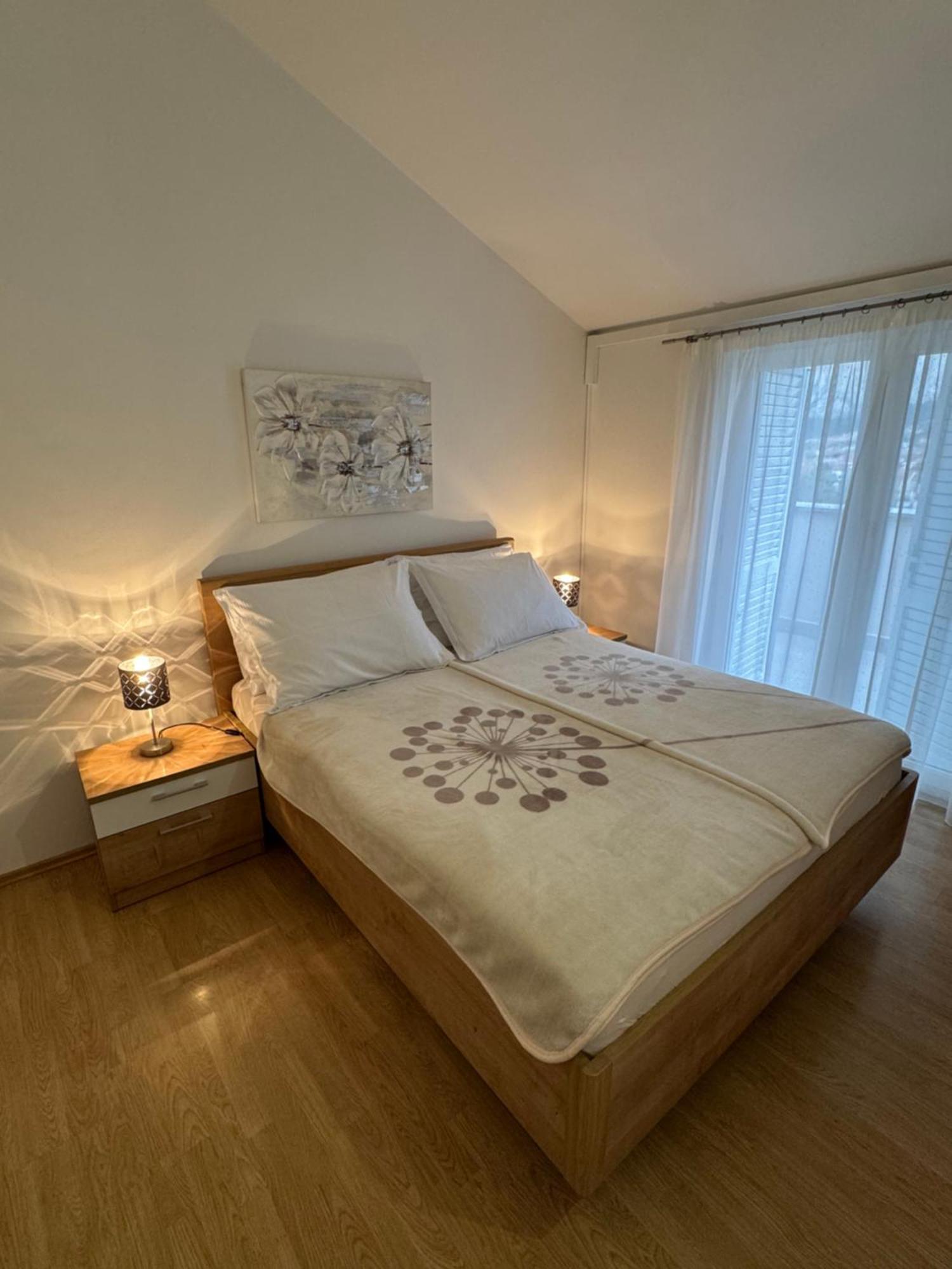 Apartment Pirun バスカ エクステリア 写真