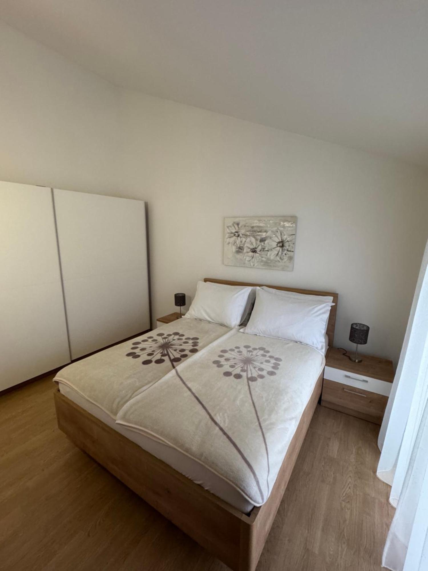 Apartment Pirun バスカ エクステリア 写真