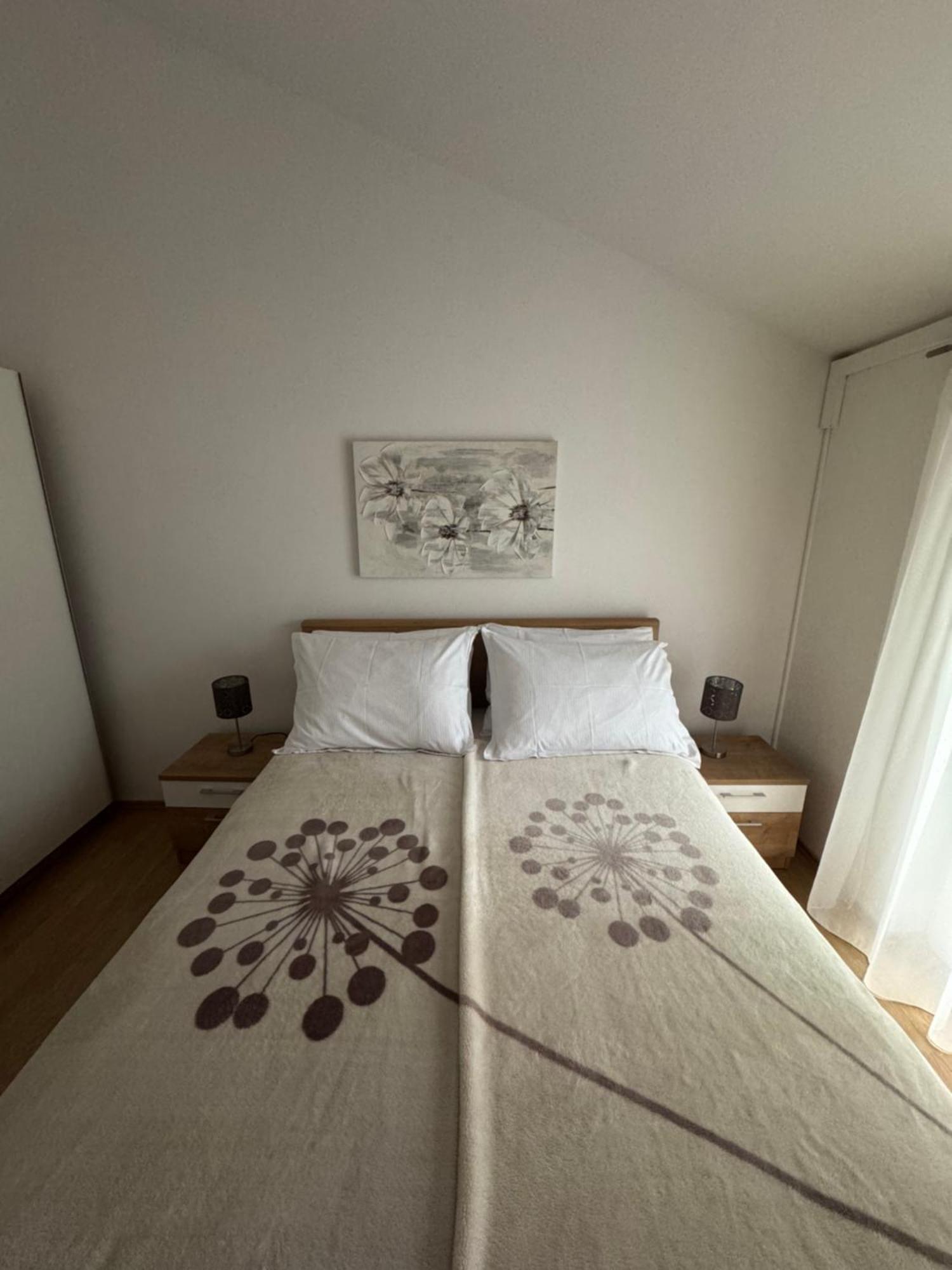 Apartment Pirun バスカ エクステリア 写真
